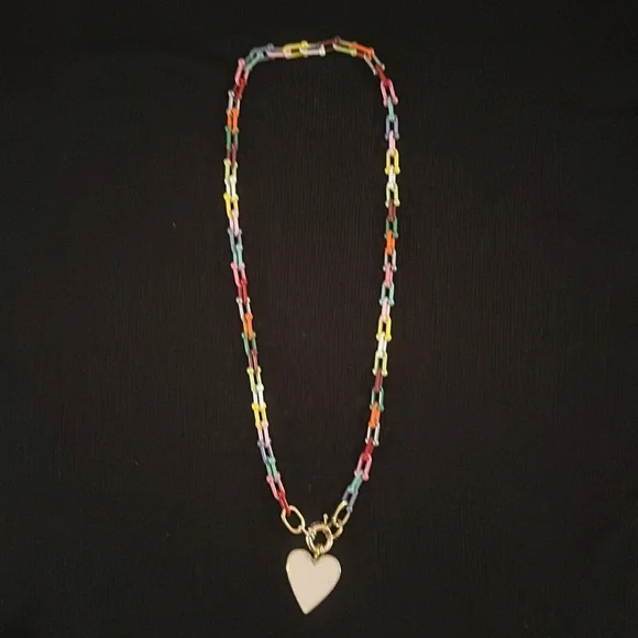 Funky fun necklace with heart charm - Picture 1 of 3